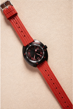 Black‑Red Custom NH35 Diver Watch
