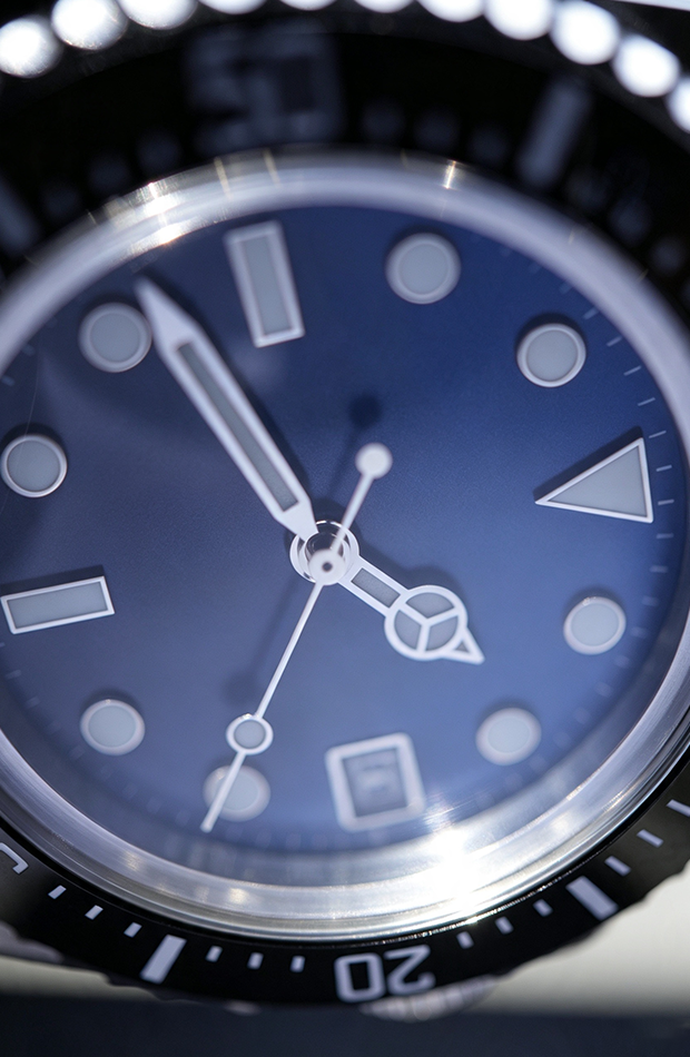 Custom NH35 Diver Watch, Blue Sunburst Dial