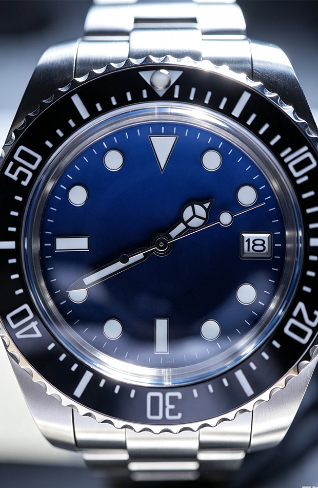 Custom NH35 Diver Watch, Blue Sunburst Dial