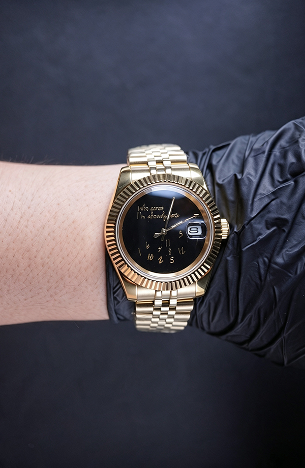 Gold‑Tone Custom NH35 Watch, Black Quote Dial